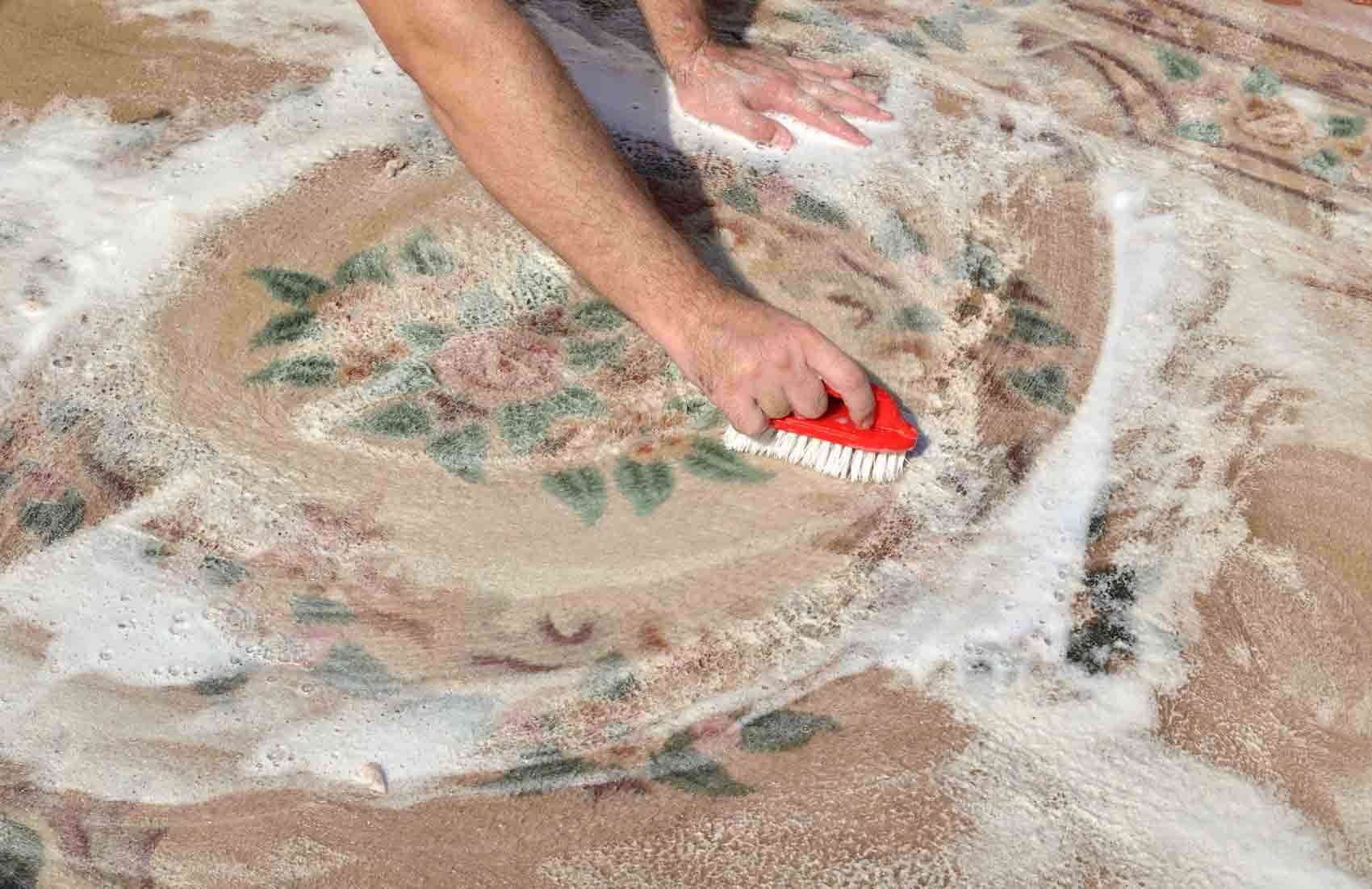 ניקוי שטיחים